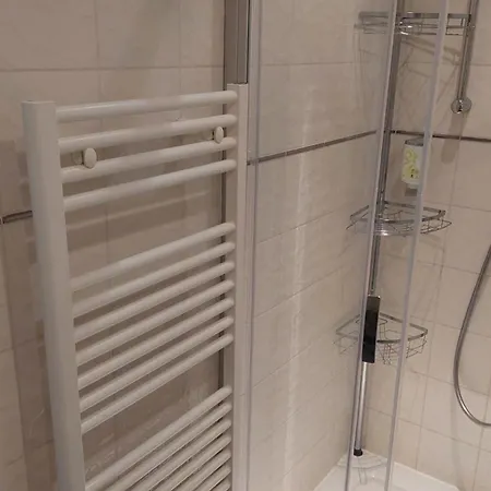 Villa, 22, Dz Apartment Leverkusen